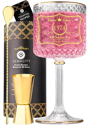 Vemacity Personalized 50th Birthday Gin Glass with Gold Rim, 1975 | 700ml Gin Glasses for Women with Golden Cocktail Spoon & Measuring Cup | Gift Idea