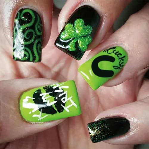 Lot de 24 faux ongles courts sur le thème irlandais avec motif trèfle vert à presser pour femme