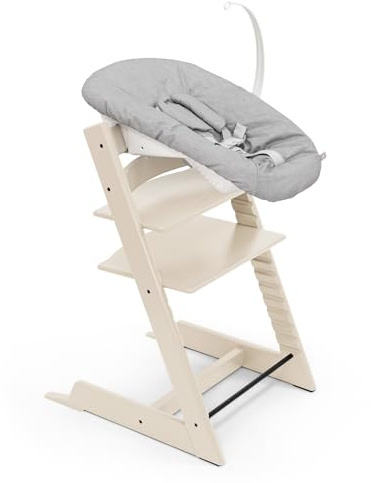 Tripp Trapp Stuhl von Stokke (Vanilla White) mit Newborn Set (Grey) - Für Neugeborene bis zu 9 kg - Gemütlich, sicher & einfach zu verwenden