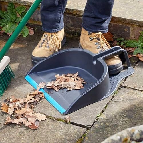 Smart Garden Wide Fronted Yard Step-On Dustpan