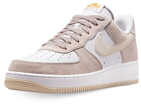 NIKE Herren AIR Force 1 '07 Sneaker, College Grey Lt Orewood BRN White, 42 EU