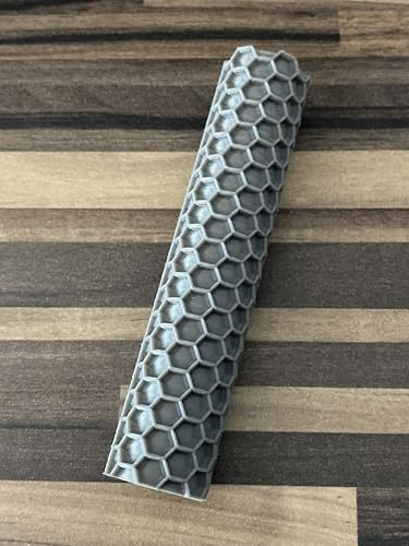 Patrick Miniatures Strukturwalze Stift für Styrodur, XPS-Schaum und Ton | 3D-Druckprodukt für 28 mm, 32 mm Tabletop-Terrain-Erstellung. (Hexagon)