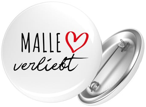Huuraa Button Malle verliebt Geschenk | 25mm Pin Accessoire rund mit Sicherheitsnadel Ansteckbutton Geschenkidee Anstecknadeln für Jacken Rucksäcke