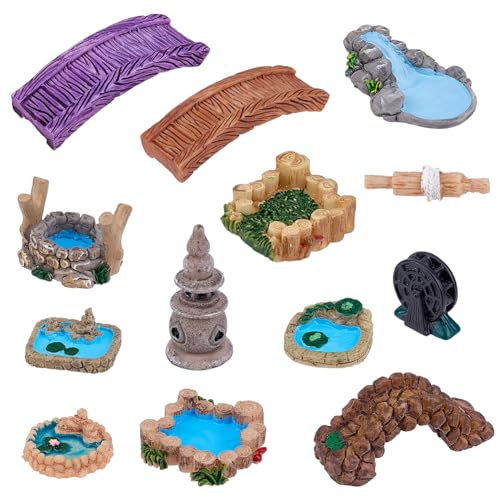 GORGECRAFT 12 Styles de Pont de Jardin Miniature en Résine Mini Phare Roue à Eau Puits Piscine Bâtiment Ornements Ponts de Fées Petites Figurines de Statue pour Bricolage Artisanat Accessoires