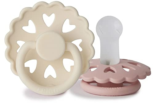 FRIGG Fairytale Schnuller 2 Packung | Silikon Schnuller | BPA-Frei | Hergestellt in Dänemark | Symmetrischer Sauger in Kirschform| (Cream/Blush, Größe 2 (6-18 Monate))