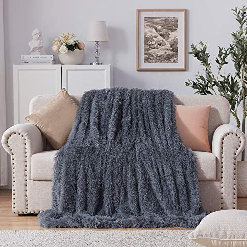 NexHome Weiche zottelige Kunstfell-Decke, volle Größe, 177.8 x 198.1 cm, flauschig, gemütlich, weich, bequem, Mikrofaser, lang, Kunstfell, dekorative Decken für Sofa, Couch, Foto-Requisiten, Hellgrau
