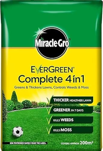 MiracleGro Complete 4 in 1 Lawn Treatment – Moss Killer, Weed & Feed, Lawn Fertilizer, NPK 14-0-5 – Available in 80m², 200m², 360m², 400m² Sizes (200m²)
