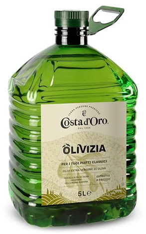 Costa d’Oro – Olivizia 5L. Olio extravergine realizzato con una selezione di raccolta tardiva delle migliori cultivar del Bacino del Mediterraneo. PET da 5L.