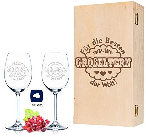GRAVURZEILE Leonardo Weingläser Oma ist die Beste & Opa ist der Beste im 2er Set - inkl. gravierter Vintage Holzkiste - Geschenk für Oma & Opa - Geburtstag Großeltern