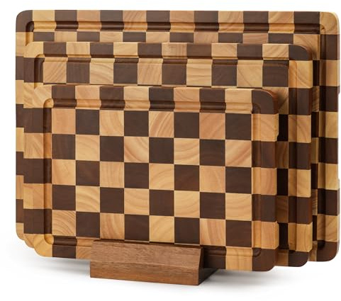 WILLKOMMEN Set de 3 Planches à Découper à Damier en Bois Massif à Grain Terminal, avec Support et Rainure Collectrice de Jus, Planche de Cuisine en Bois pour Préparation Culinaire et Service(S,M,L)