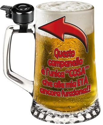 Bombo Boccale da Birra in Vetro con Campanello – Stampa Colorata “Questo campanello è l’unica cosa che alla mia età ancora funziona!!” con Freccia – Idea Regalo Divertente e Ironica