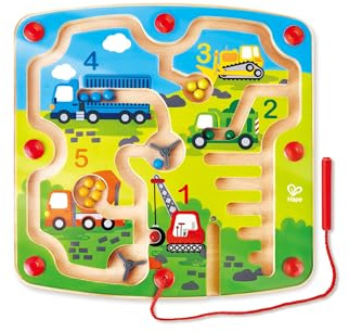 Hape Magnetisches Labyrinth – Baufahrzeuge – Motorikspiel aus Holz – Lernspiel für Kinder ab 2 Jahren – Reise- und Geduldsspiel mit Magnetstift