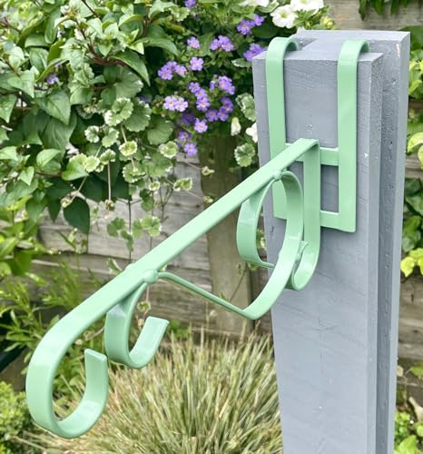 Slimline Concrete Fence Post Bracket in Green - Fits 3.5(88.9mm) wide Posts (Please measure your fence post before ordering)