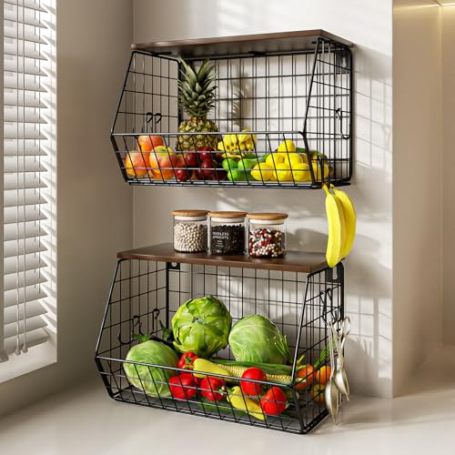 SKUTZTEK Lot de 2 corbeilles à fruits suspendues avec couvercle en bois, étagère murale pour cuisine, fruits et légumes, panier métallique suspendu avec 4 crochets de suspension pour bananes