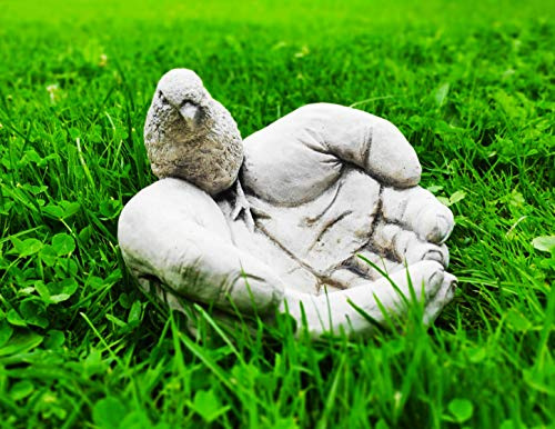 Green Lane Garden Vogelbad Hände mit einem Vogel