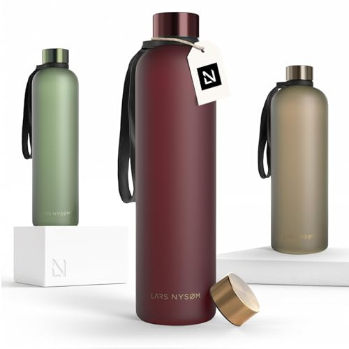 LARS NYSØM Trinkflasche 1l | Wasserflasche 1000ml | Ultraleichte Tritan Sport Flasche auslaufsicher, Kohlensäure geeignet - für Sport, Büro, Yoga | 2 Deckel inkludiert (Red - Gold, 1000ml)