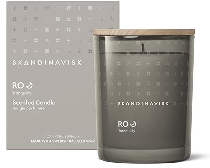 Skandinavisk RO 'Tranquility' Scented Candle. Fragrance Notes: Cut Grasses and Fallen Leaves, Cucumber and Wild Violets. 200 g, Cool Grey