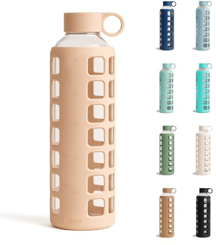 purifyou Premium 40/32 / 22/12 oz Glass Water Bottles with Volume & Times to Drink, Silicone Sleeve & Stainless Steel Lid Insert, Reusable Bottle for Fridge Water, Milk, Juice (32oz Hazelnut)