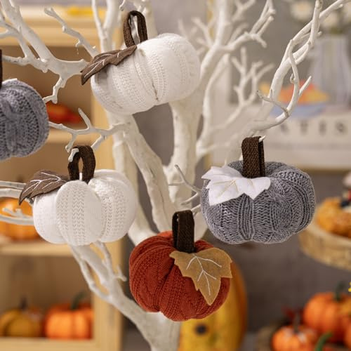4 Stück Kürbis Herbst Deko Dekoration, Stricken Orange Grau und Weiß Kürbisse Zierkürbisse Herbstdeko Innen Tisch Herbstdekorationen Tischdekoration Halloween Tischdeko Party - Handgefertigt