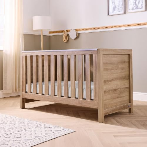 Tutti Bambini Modena Baby Cot Bed - 3-in-1 Wooden Baby Cot/Crib, Toddler & Day Bed with Teething Rails & Adjustable Base, from Birth to 6 Years, Oak (140 x 70 cm)