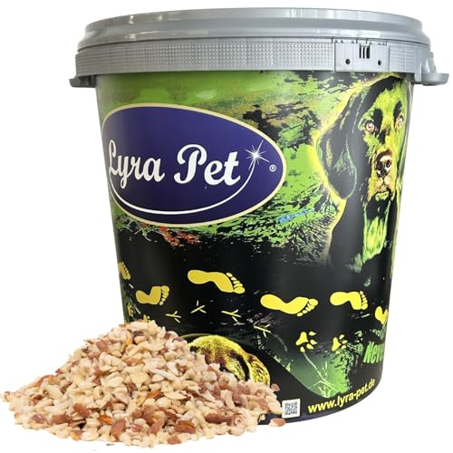 Lyra Pet® 10 kg Erdnusskerne mit Haut gehackt Neue Ernte in 30 L Tonne | Gehackte Erdnüsse - Ideal für kleine Vögel & Jungtiere - Ganzjahres Wildvogelfutter - Ballaststoffreicher Energiespender