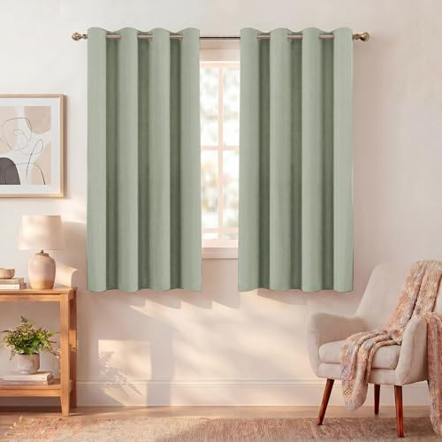 BellaHills Verdunklungsvorhänge Kurz Thermovorhang Wohnzimmer Salbei Hell H145xB140cm 2er Set Gardinen Blickdicht Kälteschutz Wärmeisolierend Ösenschal Schlafzimmer Blackout Curtains for Living Room