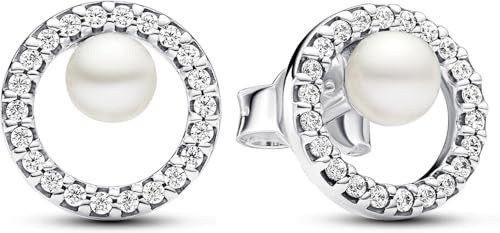Pandora Timeless Pendientes de botón de plata de ley con perla blanca cultivada de agua dulce tratada y circonitas cúbicas transparentes