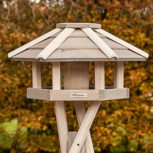 VOSS.garden Valbo hochwertiges Vogelhaus weiß Inklusive Kreuzstandfuß mit Futter-Schornstein, Vogel-Futterhaus Vogelhäuschen Vogelfutterstation Vogelvilla