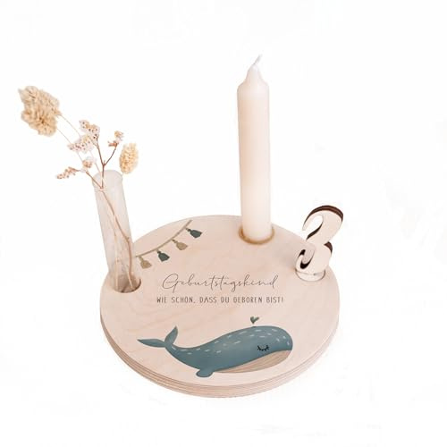 Geburtstagsteller aus Holz mit Kerzenhalter, Vase & Jahres Zahlen - Geburtstagsdeko Kindergeburtstag - 1. Geburtstag Baby & Kinder Geschenk - ⌀16 cm x 12mm - hellomini (Wal - ohne Name)
