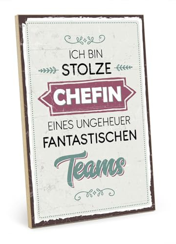 TypeStoff Holzschild mit Spruch – STOLZE CHEFIN – im Vintage-Look mit Zitat als Geschenk und Dekoration - HS-00650