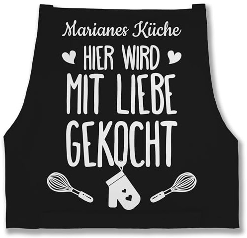 Geschenk mit Namen personalisiert by Shirtracer - Schürze - Kochschürze - Hier wird mit Liebe gekocht mit Name I Geschenk Kochen