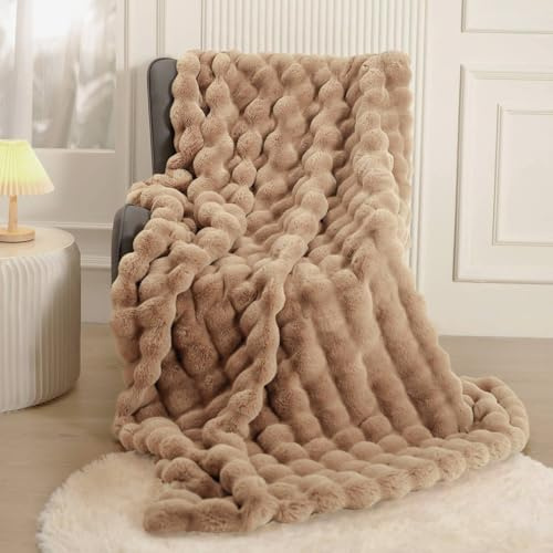 Manta de 130 x 160 cm, color marrón grueso, manta de conejo de peluche súper mullida, manta de piel sintética, alta calidad, versátil, manta polar cálida y cómoda para dormitorio, sofá o viaje