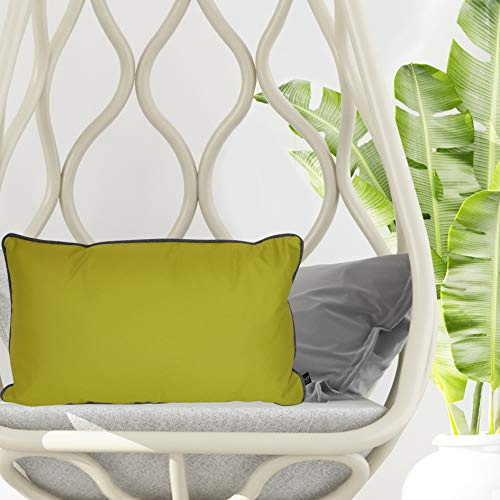 LILENO HOME Juego de 2 cojines de 50 x 30 cm, impermeables, color lima (sin relleno), resistente al agua, para jardín o decoración, para interior y exterior