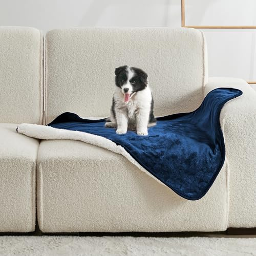 Yaning wasserdichte Decke für Bett Couch Sofa, Marineblau, 76x101cm | Weiche wasserdichte Hundedecke für Hund Katze Waschbar, Reversible Sherpa Fleece Decke für Möbel Schutz