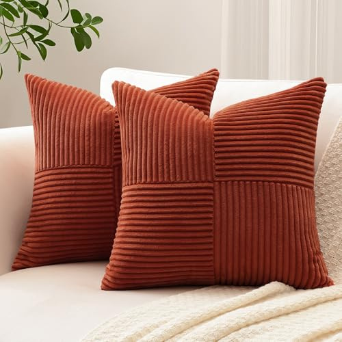 Sungeek Lot de 2 Housse de Coussin 40x40 cm en Velours Côtelé, Housse Coussins Patchwork à Rayures Croisées Doux Taies d'oreiller Décoratives pour Lit Canapé Chambre Salon, Rouille Foncé
