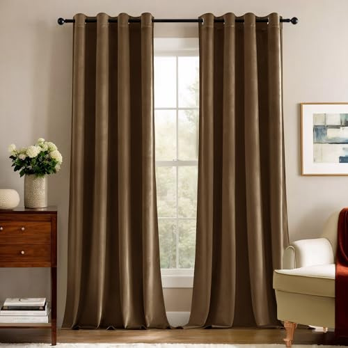 Deconovo Tende Oscuranti Termiche in Velluto Moderne per Interni con Occhielli，2 Pannelli Eleganti Isolanti per Finestre di Camera da Letto，Salotto e Soggiorno 140x280 CM，Kaki Scuro