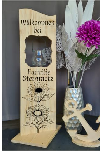 Designbysh Personalisierter Holzaufsteller, Holz Deko Schild Holzschild Eingangsschild mit Windlicht aus Glas, Sonnenblumen
