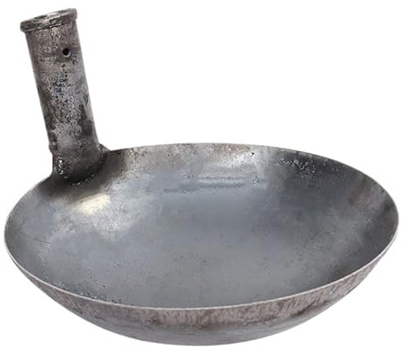 BESPORTBLE Thickened Iron Water Ladle Large Metal Scoop with Long Handle for Garden Watering Kitchen Use Soil Scooping and Industrial Tasks Reusable Household Water Ladle