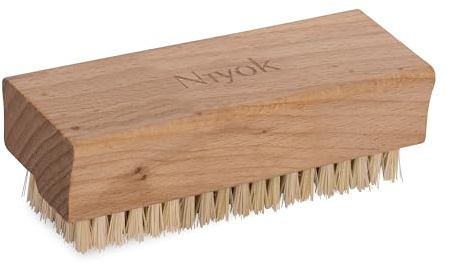 Niyok Handwaschbürste aus FSC®-zertifiziertem Buchenholz mit Naturborsten | Nagelbürste für die Reinigung von Händen und Fingernägeln, Made in Germany