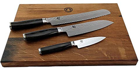 KAI Shun Premier Tim Mälzer Messerset Officemesser TDM-1700 +ultrascharfes Santoku TDM-1702 + Brotmesser TDM-1705 + massives Eichenbrett aus Fassholz, 40x30 cm Angebot