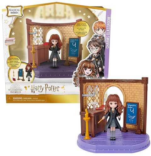 Wizarding World Harry Potter - Hogwarts Zauberkunst Klassenzimmer Spielset mit exklusiver Hermine Granger Sammelfigur, Spielzeug für Kinder ab 5 Jahren, Fanartikel