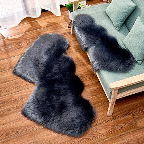 YAOTT Doppelter Herzförmiger Weiche Flauschige Faux Schaffell Teppich, Lammfell Teppiche Kunstpelz Wohnzimmer Sofas Kinderzimmer Dekoration Lammfellimitat Teppich in Herzform Dunkelgrau 60X120CM