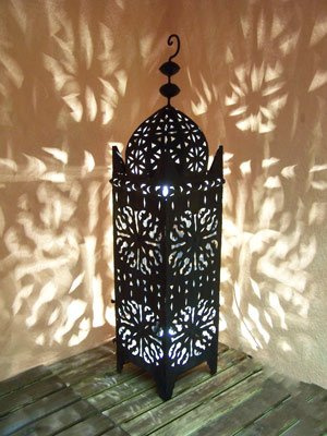 Orientalische Laterne aus Metall Rost Frane 90cm groß | Marokkanische Gartenlaterne für draußen, Innen als Bodenlaterne | Marokkanisches Gartenwindlicht Windlicht hängend oder zum hinstellen
