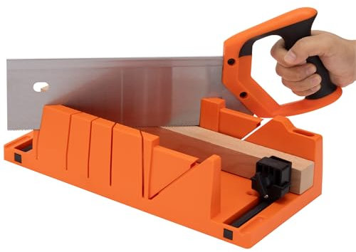 Navaris Gehrungslade mit 2 Klemmen und Handsäge - Set aus Kunststoff Schneidlade und Stahl Säge - Lade zum Schneiden von Holz Leisten - 90° 45° 22,5°- Orange