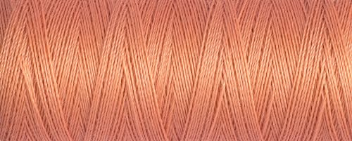 Gutermann GS303-50-587 Nähgarn, Peach Fuzz, 100 m