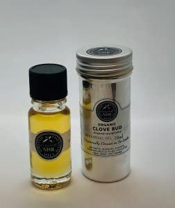 Organic Clove Bud Essential Oil (Eugenia caryophyllus) / Aceite Esencial orgánico de los Capullos de Clavo (Eugenia caryophyllus) () by NHR Organic Oils