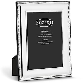 EDZARD Bilderrahmen Novara (Foto 13x18 cm) versilbert anlaufgeschützt | Silberrahmen für Fotos 13x18 cm, Samtrücken, 2 Aufhänger, zum Stellen und Hängen, Fotorahmen, Portraitrahmen