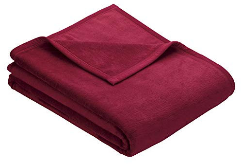 Ibena Berlin Wolldecke 150x200 cm - Premium Kuscheldecke rot, hochwertige Markenqualität aus pflegeleichter Baumwollmischung mit eingenähtem Kunstlederpatch