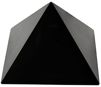 Heka Naturals Piramide di Shungite Lucida in Cristallo di Pietra Nera | 8 cm - Pietra di Shungite Decorativa da Scrivania per la casa o l'ufficio - Pietre Chakra, Cristalli di Guarigione, Meditazione