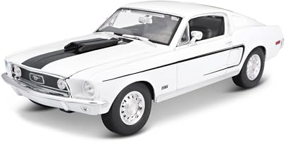 Maisto Ford Mustang GT Cobra Jet: Modellauto mit Federung, Maßstab 1:18, Türen und Motorhaube beweglich, Fertigmodell, lenkbar, 24 cm, hellblau (531167)